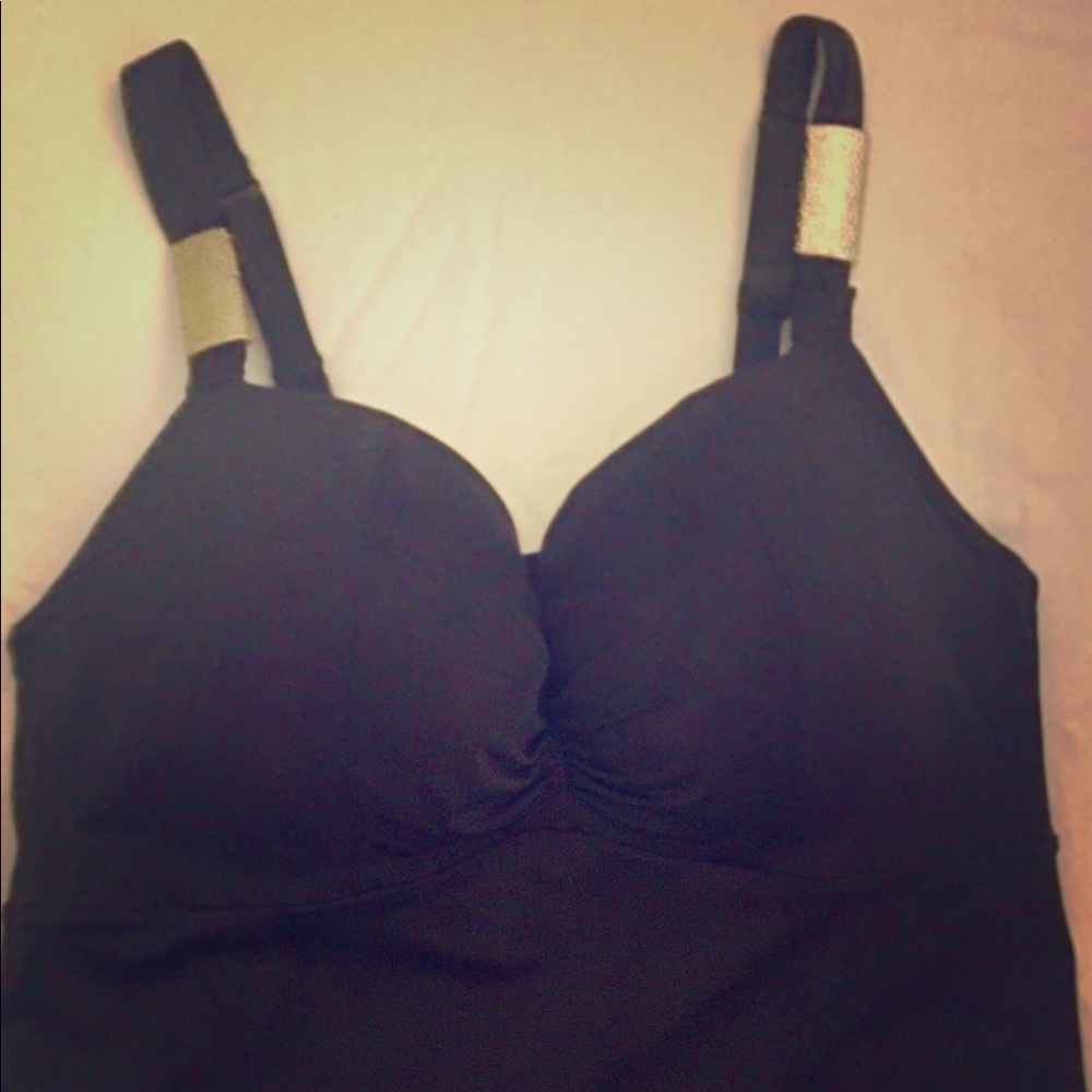 Tankini, top only. Sized by bra size, 38DDD.
